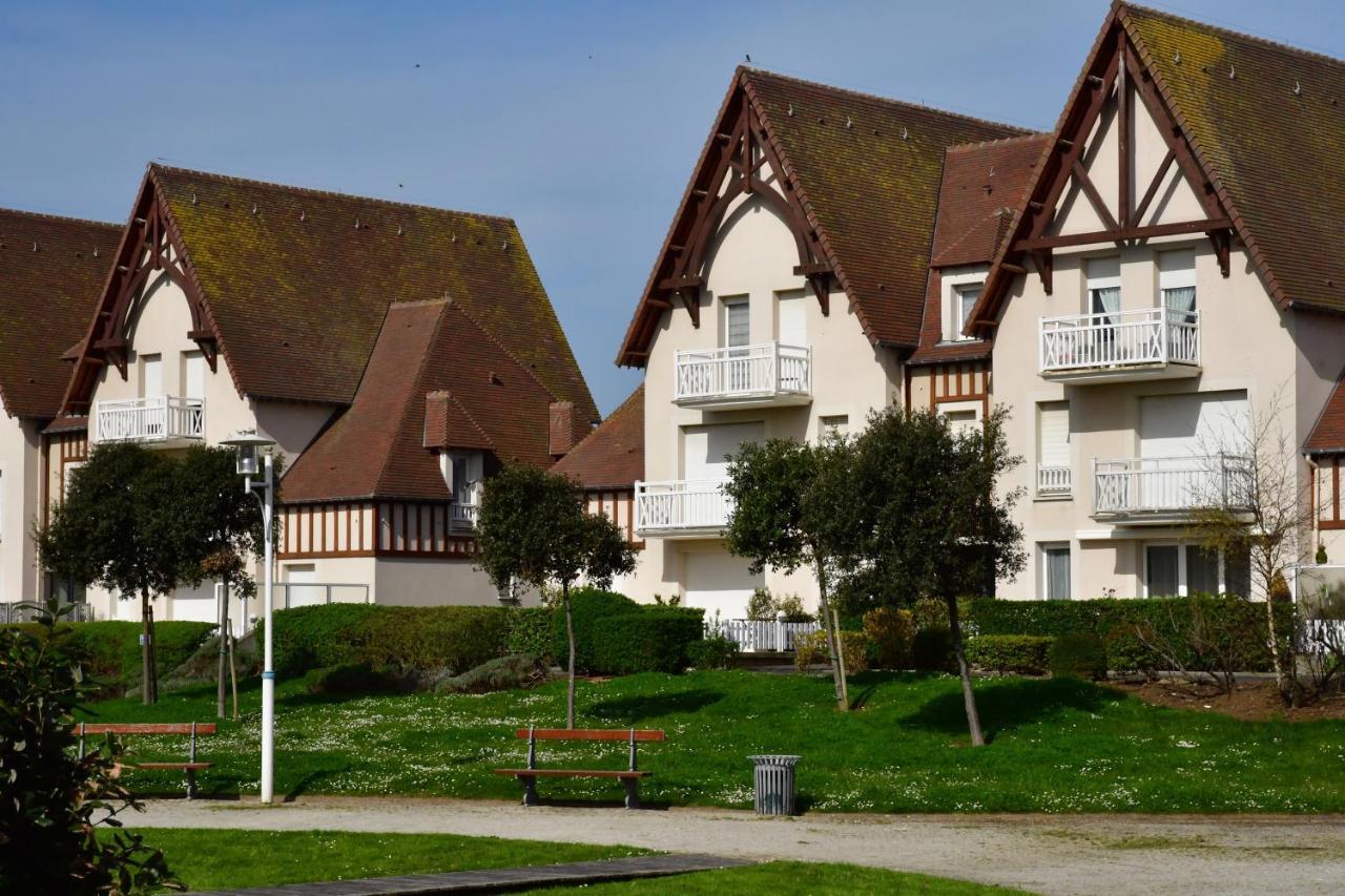 Appartement Spacieux Avec Balcon - A 50M De La Plage Courseulles-sur-Mer Exteriér fotografie
