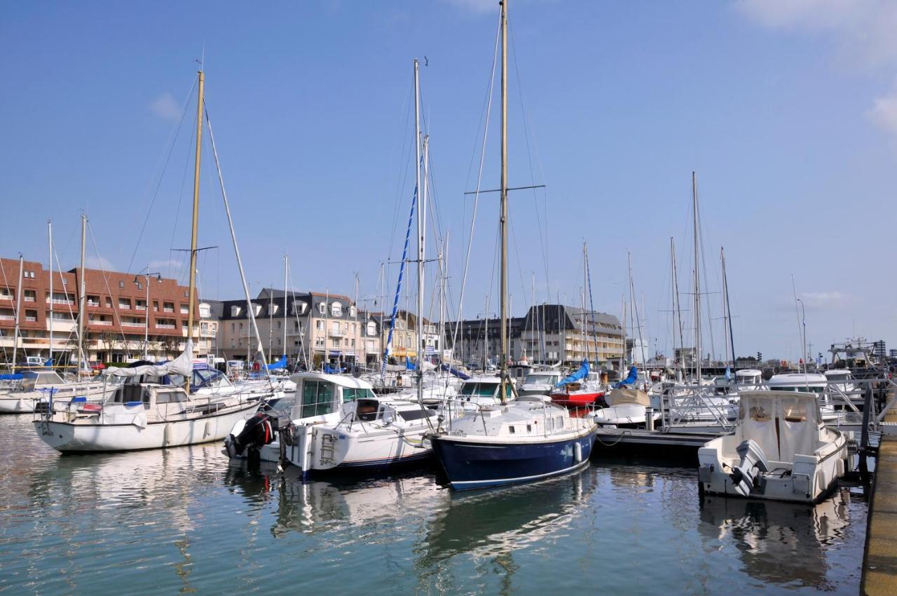 Appartement Spacieux Avec Balcon - A 50M De La Plage Courseulles-sur-Mer Exteriér fotografie